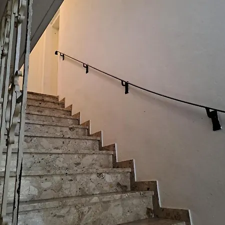 Am Kreuzbergl, 34qm, 1-2 Gaeste, Gratis Parkplaetze & Self Check-in Klagenfurt am Woerthersee