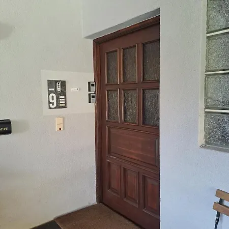 Am Kreuzbergl, 34qm, 1-2 Gaeste, Gratis Parkplaetze & Self Check-in Apartmán *