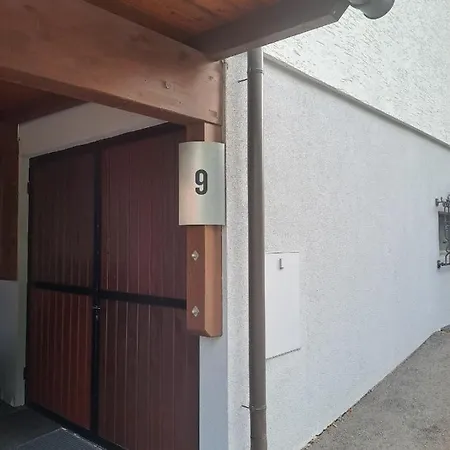 Am Kreuzbergl, 34qm, 1-2 Gaeste, Gratis Parkplaetze & Self Check-in Klagenfurt am Woerthersee