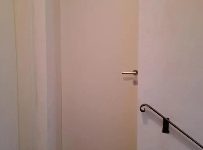 Am Kreuzbergl, 34qm, 1-2 Gaeste, Gratis Parkplaetze & Self Check-in