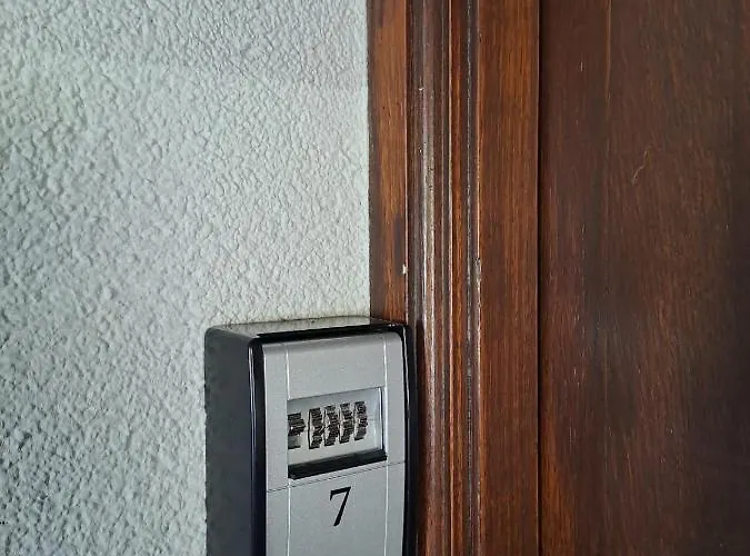 Am Kreuzbergl, 34qm, 1-2 Gaeste, Gratis Parkplaetze & Self Check-in *