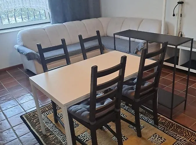 Am Kreuzbergl, 34qm, 1-2 Gaeste, Gratis Parkplaetze & Self Check-in דירה *