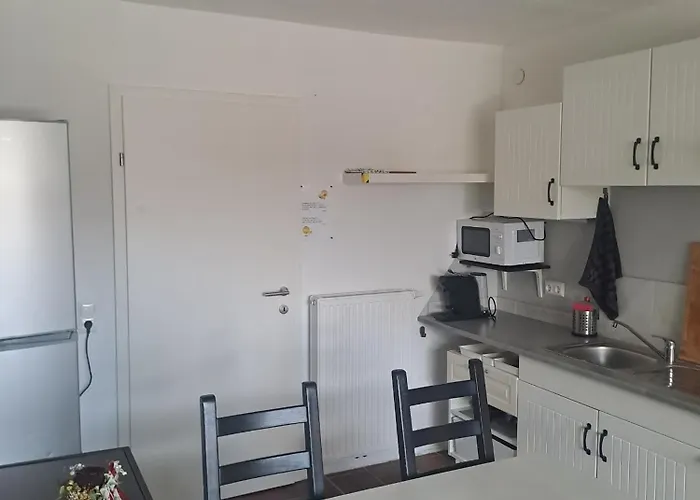 Am Kreuzbergl, 34qm, 1-2 Gaeste, Gratis Parkplaetze & Self Check-in דירה